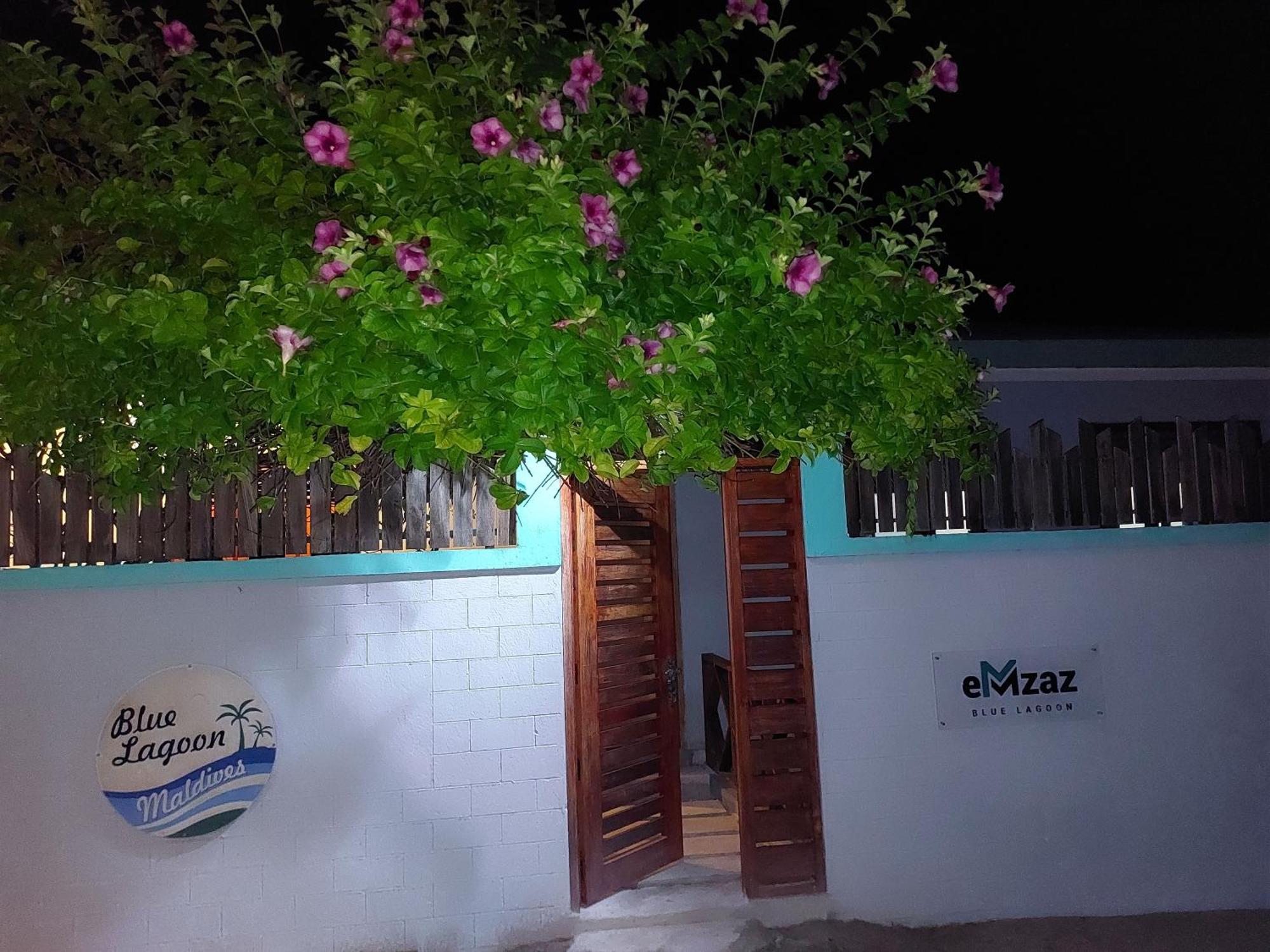Emzaz Blue Lagoon Ugoofaaru Exterior photo