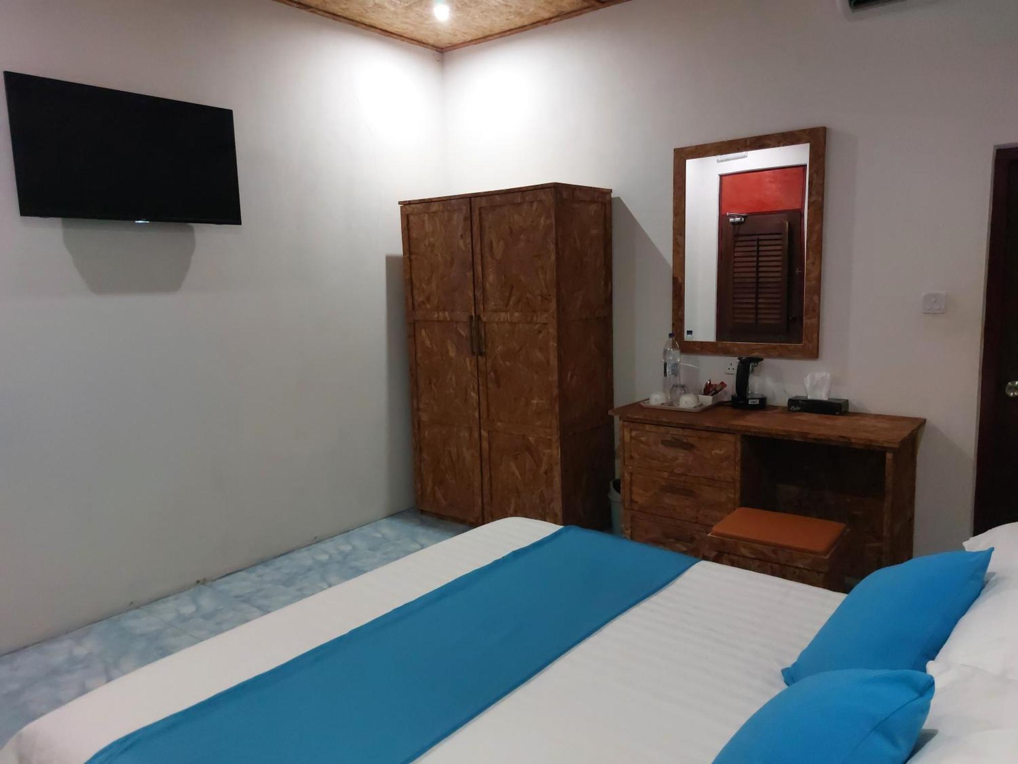 Emzaz Blue Lagoon Ugoofaaru Exterior photo